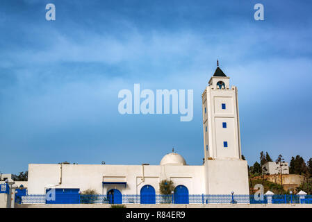 La Moschea Alghfran nella bellissima città di Sidi Bou Said in Tunisia Foto Stock