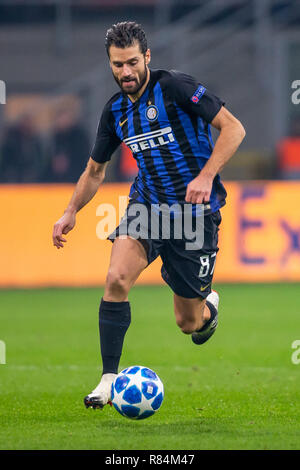 Milano, Italia. Undicesimo Dec, 2018. Antonio Candreva di Inter durante la UEFA Champions League Gruppo B partita di calcio tra Inter e PSV Eindhoven Credito: Alessio Morgese/Pacific Press/Alamy Live News Foto Stock