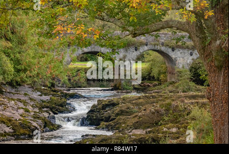 Ponte Vecchio (1777), Sheen Falls, Kenmare, nella contea di Kerry, Irlanda Foto Stock