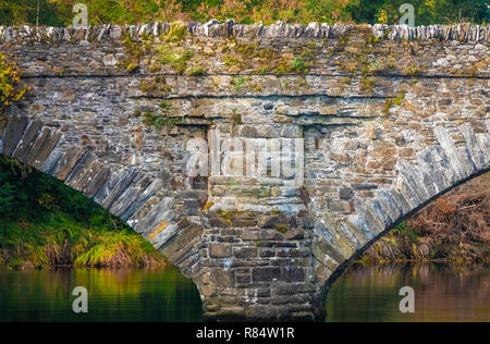 Ponte Vecchio (1777), Sheen Falls, Kenmare, nella contea di Kerry, Irlanda Foto Stock