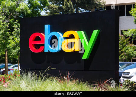 San Jose, California, Stati Uniti d'America - 21 Maggio 2018: eBay presso la sede centrale di campus, Welcome Center denominato Main Street. eBay Inc è un'e-commerce globale Foto Stock