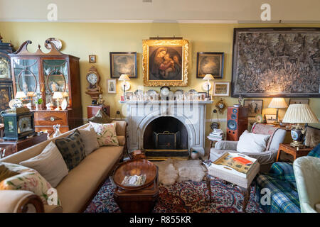 Il eclectically decorato interno di un British bed and breakfast. Foto Stock