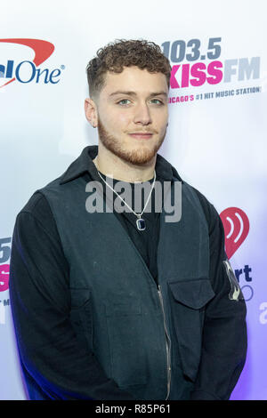 Rosemont, Illinois, Stati Uniti d'America. 12 dic 2018. Bazzi assiste 103,5 Kiss FM Chicago Jingle Ball 2018 su dicembre 12, 2018 a Rosemont, Illinois. Foto: imageSPACE/MediaPunch Credito: MediaPunch Inc/Alamy Live News Foto Stock