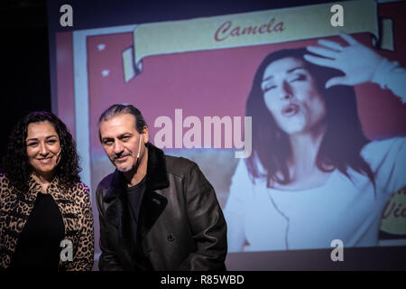 Madrid, Spagna. 13 dic 2018. Camela è spagnolo un gruppo musicale, promotori e precursori dello stile battezzati nel 90s come techno-rumba. I suoi componenti sono Dionisio Martín Lobato (cantante e compositore) e María de los Ángeles Muñoz Dueñas (cantante e compositore) sul dicembre 13, 2018 a Madrid, Spagna Credito: Jesús Hellin/Alamy Live News Foto Stock