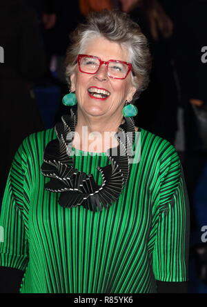 Prue Leith visto durante la Mary Poppins ritorna, UK Premiere presso la Royal Albert Hall, Kensington di Londra. Foto Stock