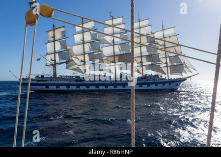 Royal Clipper da Star Clipper stretto di Bonafaccio Foto Stock