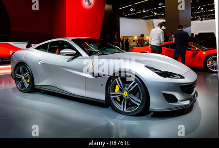 Francoforte - SEP 2017: argento Ferrari Portofino auto sportiva su premiere IAA Frankfurt Motor Show Foto Stock