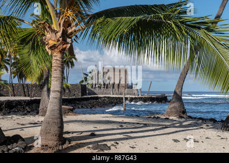 Honaunau, Hawaii - Pu'uhonua o Honaunau National Historical Park. In antica Hawaii, questo è stato il luogo di rifugio dove gli individui che avevano rotto tr Foto Stock