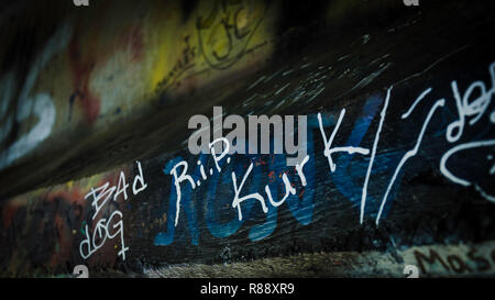 R.I.P Kurk, graffitti di Kurt Cobain presso il ponte sopra il fiume Wishkah Foto Stock