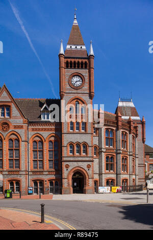 Il Victorian Municipio di Reading, Berkshire, progettato dall'architetto Alfred Waterhouse Foto Stock