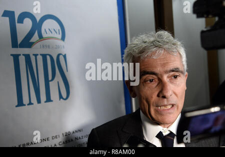 Foto di Fabio Cimaglia / LaPresse 14-12-2018 Roma Italiano 120 anni di INPS Nella foto Tito Boeri foto di Fabio Cimaglia / LaPresse 14-12-2018 Roma (Italia) Politic INPS 120 anni nel pic Tito Boeri Foto Stock