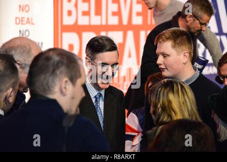 Londra, Regno Unito. 14 Dicembre 2018: Giacobbe Rees - Mogg a lasciare significa lasciare rally presso la Queen Elizabeth Conference centre. Credito: Claire Doherty/Alamy Live News Foto Stock