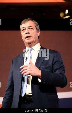 Londra, Regno Unito. 14 Dicembre 2018: Londra 14 Dicembre 2018: Nigel Farage parlando a lasciare significa lasciare rally presso la Queen Elizabeth Conference centre. Credito: Claire Doherty/Alamy Live News Foto Stock