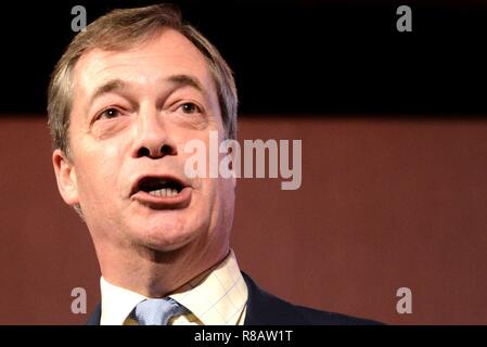 Londra, Regno Unito. 14 Dicembre 2018: Londra 14 Dicembre 2018: Nigel Farage parlando a lasciare significa lasciare rally presso la Queen Elizabeth Conference centre. Credito: Claire Doherty/Alamy Live News Foto Stock