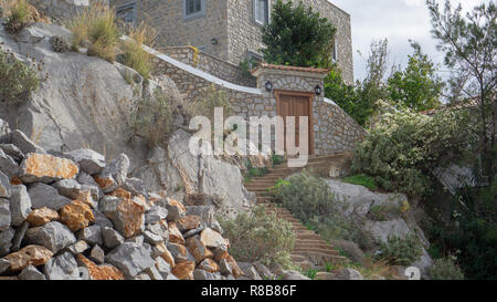 Hydra Island fu di ispirazione per Leonard Cohen. Il posto è davvero magico e una gita di un giorno non è certamente sufficiente per esplorare le sue innumerevoli meraviglie. Foto Stock