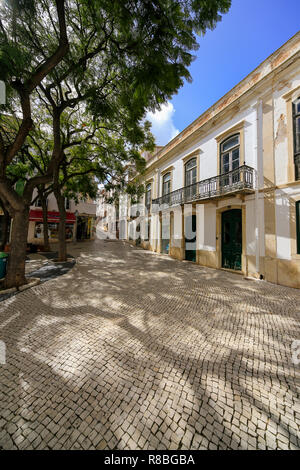 Scene di strada nella città vecchia di Lagos sulla western Algarve, Portogallo. Foto Stock