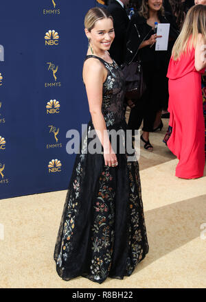 LOS ANGELES, CA, Stati Uniti d'America - 17 settembre: Emilia Clarke al settantesimo annuale di Primetime Emmy Awards tenutosi presso il Teatro di Microsoft in L.A. Vivere il 17 settembre 2018 a Los Angeles, California, Stati Uniti. (Foto di Xavier COLLIN/Image Press Agency) Foto Stock