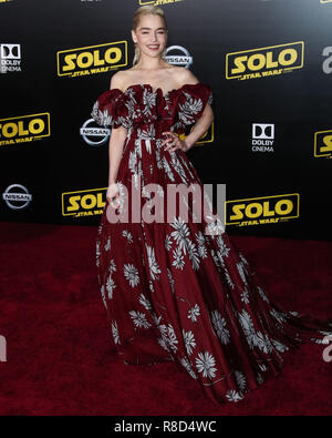 HOLLYWOOD, Los Angeles, CA, Stati Uniti d'America - 10 Maggio: Emilia Clarke presso il Los Angeles Premiere di Disney Pictures e Lucasfilm's 'Solo: una Star Wars Storia" tenutasi presso l'El Capitan theater il 10 maggio 2018 a Hollywood e Los Angeles, California, Stati Uniti. (Foto di Xavier COLLIN/Image Press Agency) Foto Stock