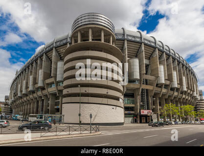 Madrid, Spagna - Real Madrid è una delle squadre di calcio più famose del mondo. Qui in particolare la sua casa, il Santiago Bernabeu Stadium Foto Stock