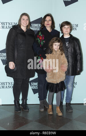 Pattino a Somerset House con Fortnum & Mason Launch Party con: Guest dove: Londra, Regno Unito quando: 13 Nov 2018 Credit: Luca Hannaford/WENN Foto Stock