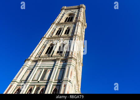 Il campanile di Giotto (campanile) nella Cattedrale di Santa Maria del Fiore, il Duomo di Firenze. Italia Foto Stock