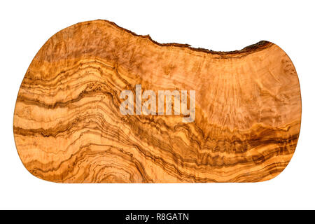 Vista dall'alto di un legno d'ulivo che serve e tagliere con vivaci configurazione a grana di legno isolato su bianco. Foto Stock