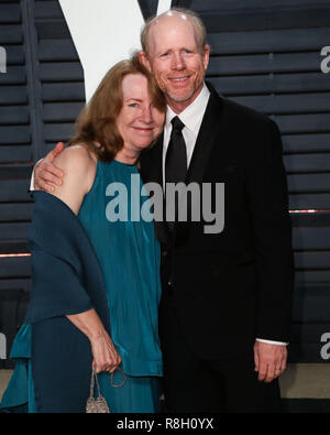 BEVERLY HILLS, Los Angeles, CA, Stati Uniti d'America - 26 febbraio: Cheryl Howard, Ron Howard arriva a 2017 Vanity Fair Oscar Party a Wallis Annenberg Center for the Performing Arts nel febbraio 26, 2017 a Beverly Hills Los Angeles, California, Stati Uniti. (Foto di Xavier COLLIN/Image Press Agency) Foto Stock