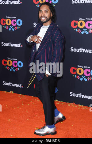 HOLLYWOOD, Los Angeles, CA, Stati Uniti d'America - 08 novembre: Miguel arriva a Los Angeles prima di Disney Pixar "Coco" tenutasi presso l'El Capitan theater il 8 novembre 2017 a Hollywood e Los Angeles, California, Stati Uniti. (Foto di Xavier COLLIN/Image Press Agency) Foto Stock