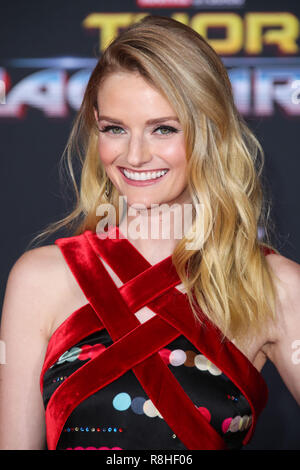 HOLLYWOOD, Los Angeles, CA, Stati Uniti d'America - 10 ottobre: Lydia Hearst alla Premiere mondiale di Disney e meraviglia che "Thor: Ragnarok" tenutasi presso l'El Capitan theater su ottobre 10, 2017 a Hollywood e Los Angeles, California, Stati Uniti. (Foto di Xavier COLLIN/Image Press Agency) Foto Stock