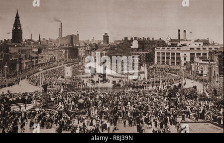 L'apertura di Queensway (Mersey) nel tunnel del 18 luglio 1934 era un momento chiave nella storia moderna del Liverpool e collegato Kings piazza di Birkenhead con il vecchio Haymarket in Liverpool. Al momento dell'apertura, il tunnel a poco più di due miglia a lungo è stato il più grande sottomarino tunnel stradale nel mondo. La cerimonia di apertura è stata da Re Giorgio V, che hanno viaggiato verso il basso Kingsway, Liverpool, alla galleria di testa. Il partito è stato ricevuto dal Sindaco di Liverpool e Sir Thomas White, che ha letto un discorso dal tunnel comitato. Il Re ha risposto e ha dichiarato il tunnel aperto al pubblico Foto Stock