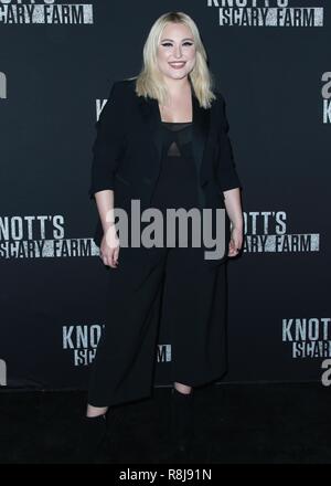 BUENA PARK, Orange County, CA, Stati Uniti d'America - 29 settembre: Hayley Hasselhoff a Knott's Scary Farm e Instagram celebrità Notte 2017 tenutasi presso la Knott's Berry Farm, il 29 settembre 2017 a Buena Park, Orange County, California, Stati Uniti. (Foto di David Acosta/Image Press Agency) Foto Stock