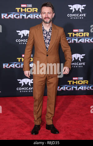 HOLLYWOOD, Los Angeles, CA, Stati Uniti d'America - 10 ottobre: Chris Hardwick presso la Premiere mondiale di Disney e meraviglia che "Thor: Ragnarok" tenutasi presso l'El Capitan theater su ottobre 10, 2017 a Hollywood e Los Angeles, California, Stati Uniti. (Foto di Xavier COLLIN/Image Press Agency) Foto Stock