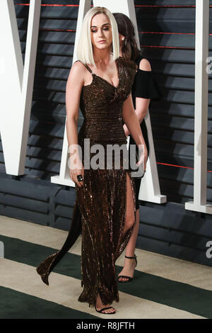 BEVERLY HILLS, Los Angeles, CA, Stati Uniti d'America - 26 febbraio: Katy Perry arriva a 2017 Vanity Fair Oscar Party a Wallis Annenberg Center for the Performing Arts nel febbraio 26, 2017 a Beverly Hills Los Angeles, California, Stati Uniti. (Foto di Xavier COLLIN/Image Press Agency) Foto Stock