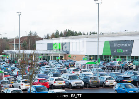 Asda Livingston Store Aggiorna, tore manager è unita del Consigliere Lawrence Fitzpatrick e gruppi di comunità (questo include i volontari della Rosebe Foto Stock