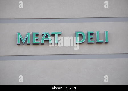 Sprouts Farmers Market, Inc., è una catena di supermercati con sede a Phoenix, Arizona, Stati Uniti. Il drogher offre un'ampia selezione di prodotti naturali e biologici Foto Stock