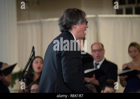 Julian Wachner in san Paolo Cappella di conduzione del coro della Trinità Wall Street e la trinità Orchestra Barocca in Handel's "Messia". dic. 13, 2018 Foto Stock