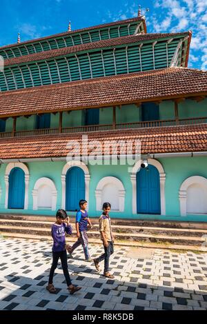 India, stato del Kerala, Kozhikode o Calicut, Kuttichira district, la moschea Mishkal costruita in legno e da un ricco mercante arabo nel XIV secolo Foto Stock