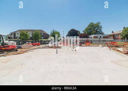 Nuova posa fondazioni in calcestruzzo a vita Maggies Centre Cardiff. Si prega di credito: Phillip Roberts Foto Stock