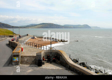 Di fronte al mare, Lyme Regis, Dorset, Inghilterra Foto Stock