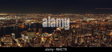 Vista aerea del Williamsburg Bridge dall' Empire State Building tetto Foto Stock