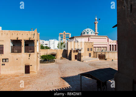 Ajman Emirati Arabi Uniti - 6 Dicembre 2018: il museo Ajman che illustra la storia e la tradizione di Emirati Arabi Uniti Foto Stock