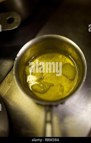 Francia, Parigi, Maison Rostang ristorante da Michel Rostang, atmosfera in cucina Foto Stock