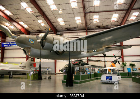 Douglas B-18B Bolo U.S Army Air Force bomber piano dal 1934 sul display al Pima Air & Space Museum di Tucson, AZ Foto Stock