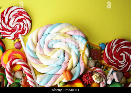 Caramelle con marmellata e zucchero colorata serie di diversi bambini dolci e delizie Foto Stock