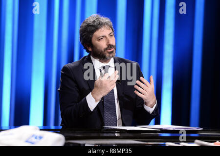 Foto di Fabio Cimaglia / LaPresse 16-12-2018 Roma Italiano Roberto Fico ospite di "Mezz'ora in pi&#xf9;" Nella foto di Roberto Fico foto di Fabio Cimaglia / LaPresse 16-12-2018 Roma (Italia) Politic Roberto Fico valutazione per "Mezz'ora in pi&#xf9;" nel pic Roberto Fico Foto Stock