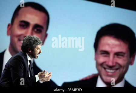 Foto di Fabio Cimaglia / LaPresse 16-12-2018 Roma Italiano Roberto Fico ospite di "Mezz'ora in pi&#xf9;" Nella foto di Roberto Fico foto di Fabio Cimaglia / LaPresse 16-12-2018 Roma (Italia) Politic Roberto Fico valutazione per "Mezz'ora in pi&#xf9;" nel pic Roberto Fico Foto Stock