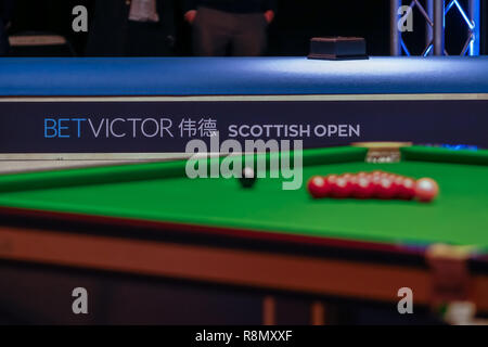 Glasgow, Regno Unito. 16 dic 2018. Home Betvictor nazioni serie Scottish Open finale tra Shaun Murphy (NIR) Vs Mark Allen (ITA). Azione dalla sessione serale con Mark Allen indicando la sessione 5-3 avanti (migliore di 17) Credito: Colin Poultney/Alamy Live News Foto Stock