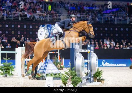 Praga, Repubblica Ceca. Xvi Dec, 2018. Ben Maher, esplosioni W. LGCT Super GP. Primo Round. Showjumping. Playoff di Praga. 15/12/2018. Credito: Sport In immagini/Alamy Live News Foto Stock