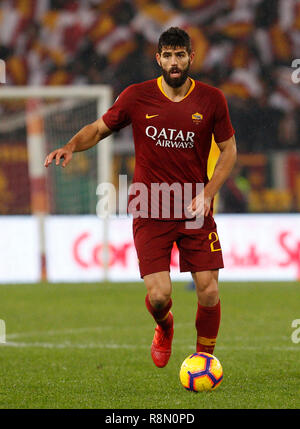 Roma, Italia, 16 dicembre, 2018. Roma's Federico Fazio in azione durante la serie di una partita di calcio tra Roma e Genova presso lo Stadio Olimpico. Roma ha vinto 3-2 © Riccardo De Luca immagini di aggiornamento/ Alamy Live News Foto Stock