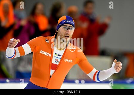 La pratica del pattinaggio di velocità : ISU World Cup 2018/19 : Heerenveen, Paesi Bassi sul dicembre 15, 2018. Thomas Krol wint de 1500 metri di credito: Sander Chamid/AFLO/Alamy Live News Foto Stock